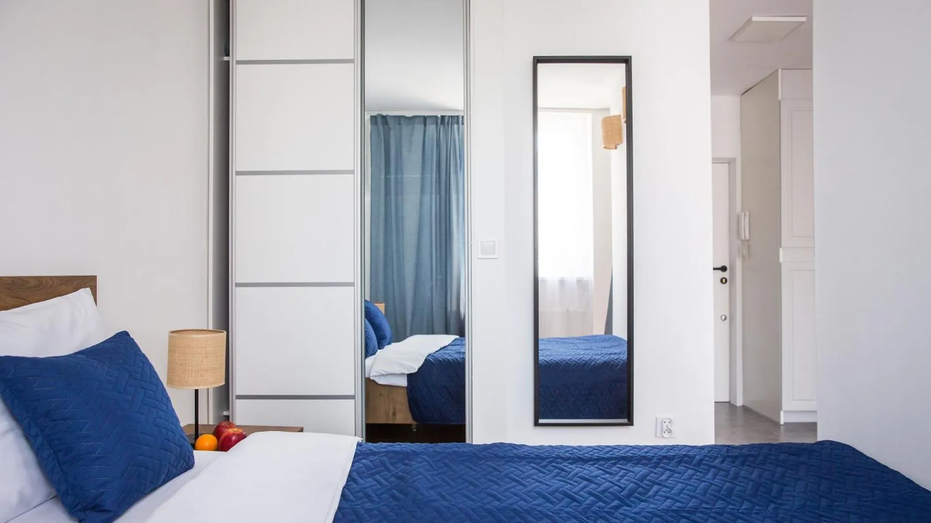 City Center Pereca, Next To Warsaw'S Business District & Metro Onz, By Warsawskyline Apartments Polen